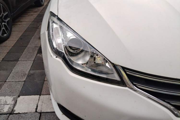Used Roewe 360 2017 1.5L Automatic Luxury Edition Right Front Headlight