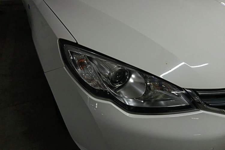 Used Roewe 360 2017 1.5L Automatic Luxury Edition Right Front Headlight