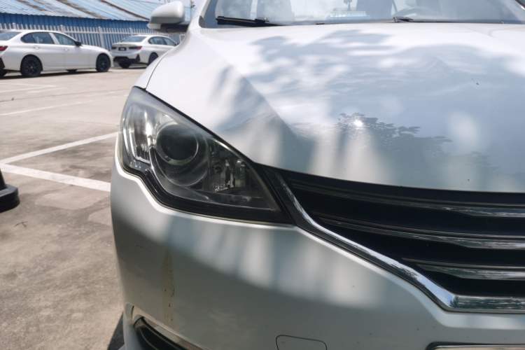 Used Roewe 360 2017 1.5L Automatic Luxury Edition Right Front Headlight