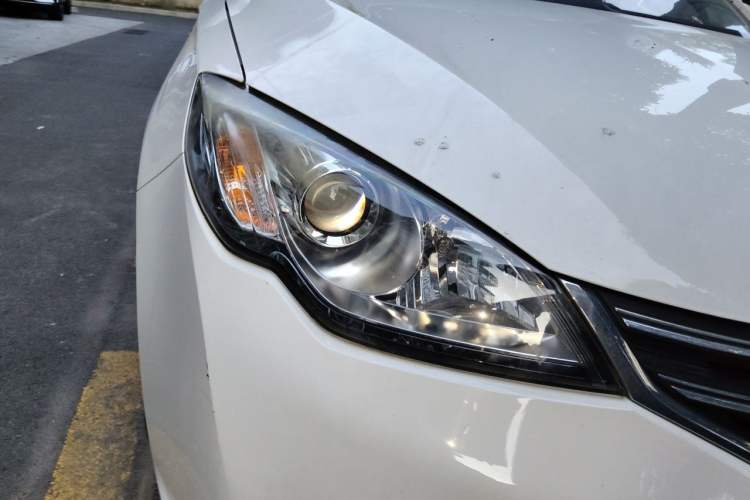 Used Roewe 360 2017 1.5L Automatic Luxury Edition Right Front Headlight