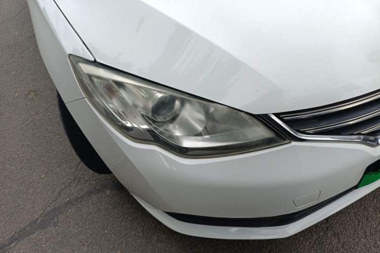 Used Roewe 360 2017 1.5L Automatic Luxury Edition Right Front Headlight