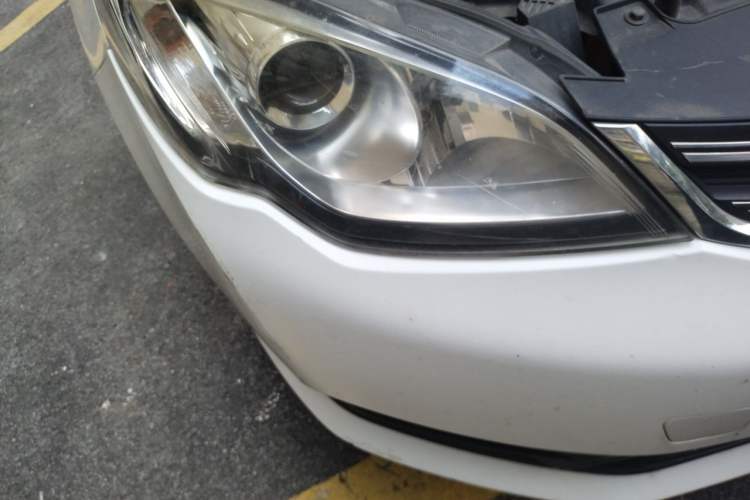 Used Roewe 360 2017 1.5L Automatic Luxury Edition Right Front Headlight