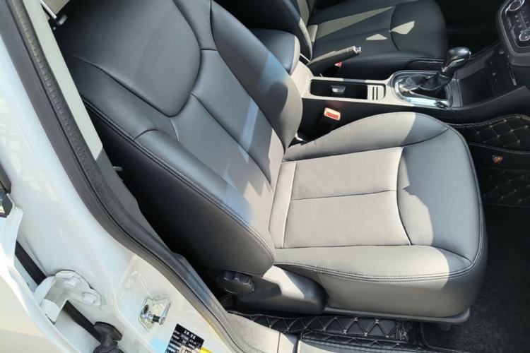 Used Roewe 360 2017 1.5L Automatic Luxury Edition Right Front Seat