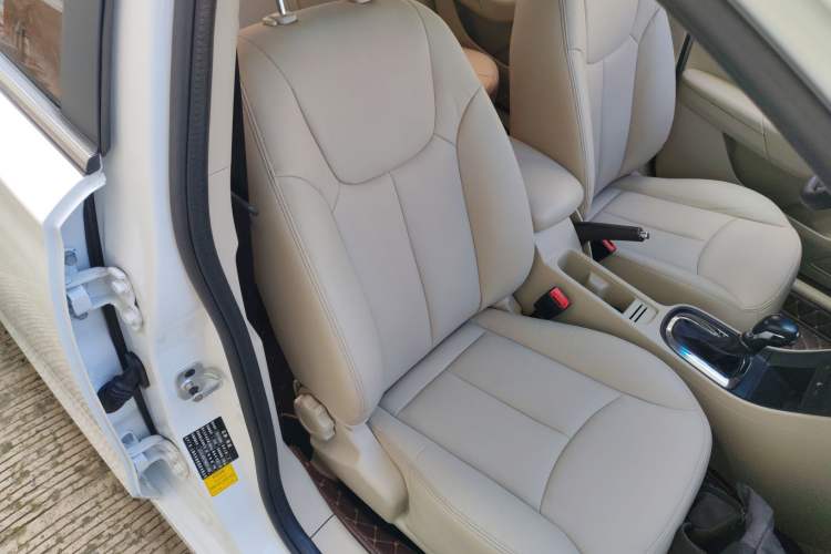 Used Roewe 360 2017 1.5L Automatic Luxury Edition Right Front Seat