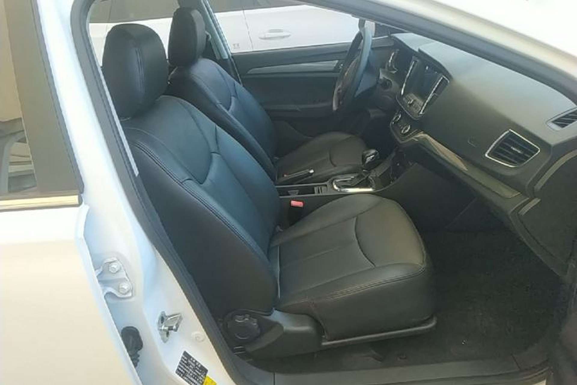 Used Roewe 360 2017 1.5L Automatic Luxury Edition Right Front Seat