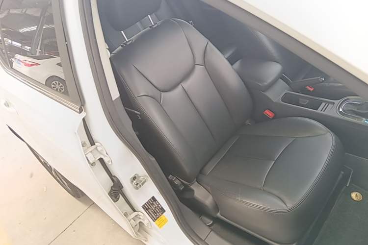 Used Roewe 360 2017 1.5L Automatic Luxury Edition Right Front Seat
