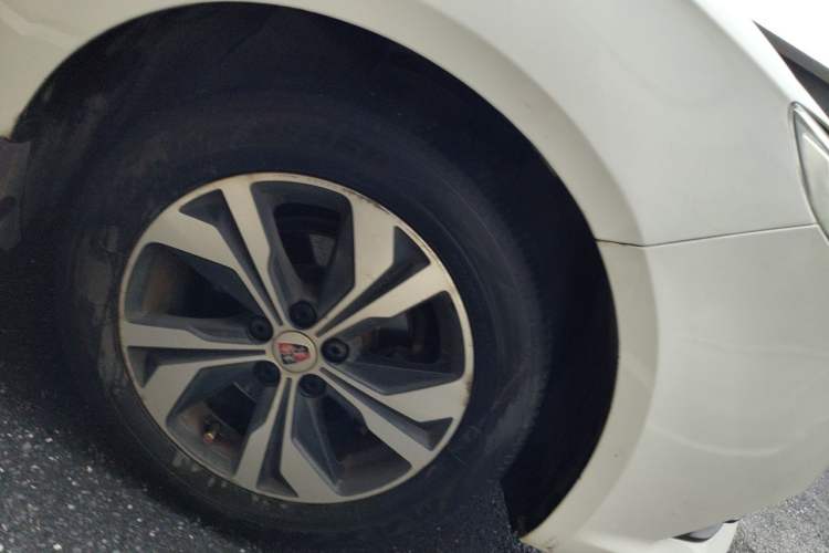Used Roewe 360 2017 1.5L Manual Luxury Edition Right Front Wheel Hub