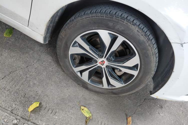 Used Roewe 360 2017 1.5L Manual Luxury Edition Right Front Wheel Hub