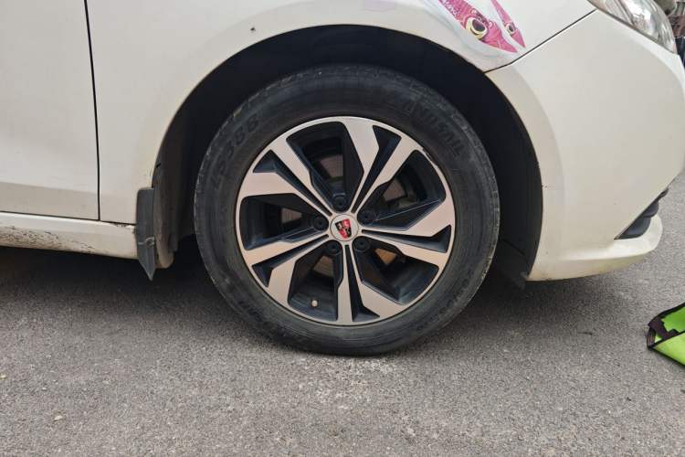 Used Roewe 360 2017 1.5L Manual Luxury Edition Right Front Wheel Hub