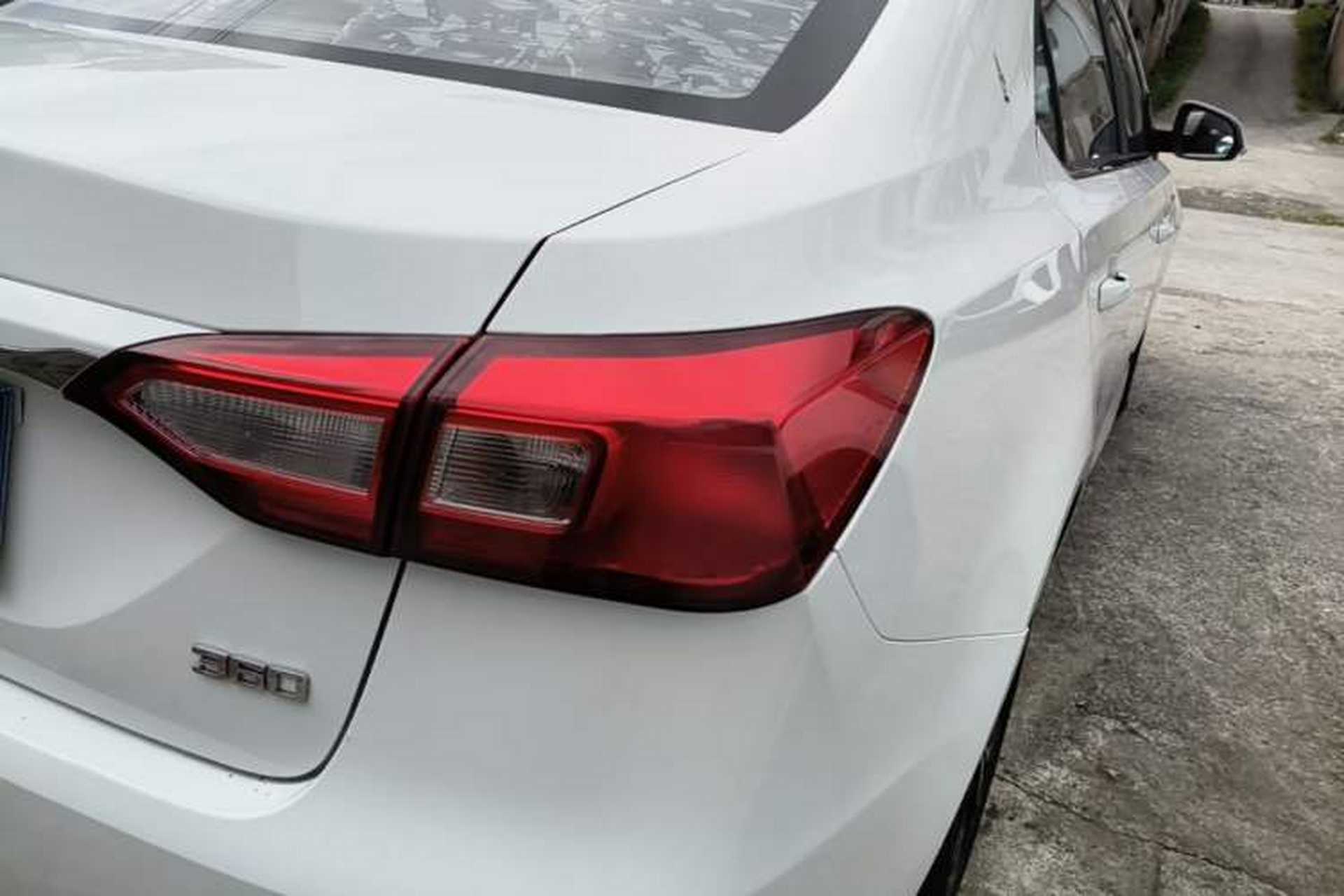 Used Roewe 360 2017 1.5L Automatic Luxury Edition Right Rear Taillight