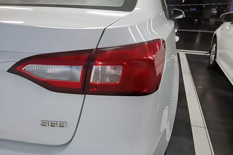 Used Roewe 360 2017 1.5L Manual Elite Edition Right Rear Taillight