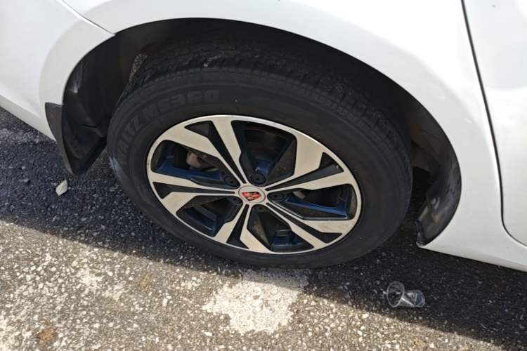 Used Roewe 360 2017 1.5L Automatic Luxury Edition Right Rear Wheel Hub
