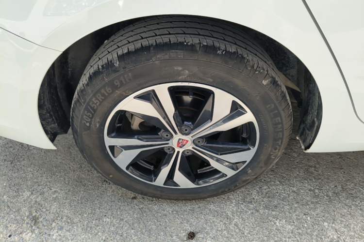 Used Roewe 360 2017 1.5L Automatic Luxury Edition Right Rear Wheel Hub