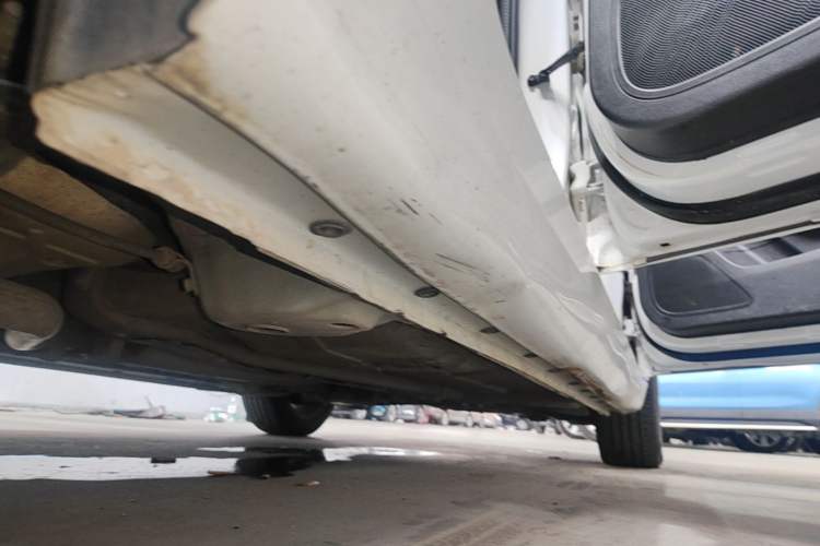 Used Roewe 360 2017 1.5L Manual Luxury Edition Right Side Sill