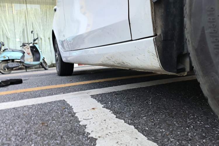 Used Roewe 360 2017 1.5L Automatic Luxury Edition Right Side Sill