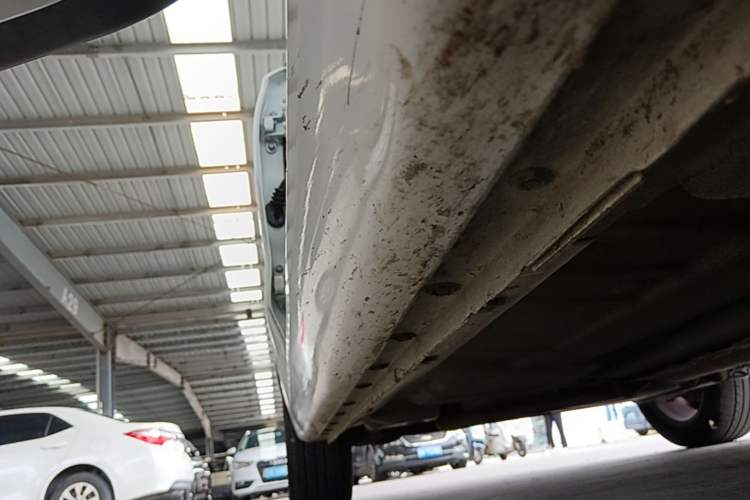 Used Roewe 360 2017 1.5L Automatic Luxury Edition Right Side Sill