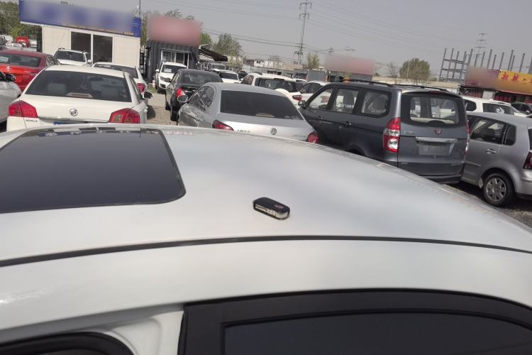 Used Roewe 360 2017 1.5L Automatic Luxury Edition Roof