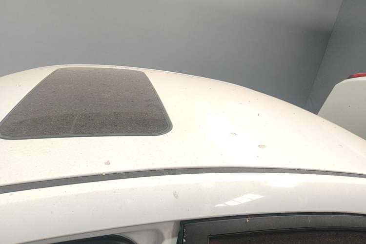 Used Roewe 360 2017 1.5L Manual Luxury Edition Roof
