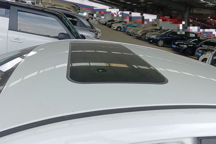 Used Roewe 360 2017 1.5L Automatic Luxury Edition Roof