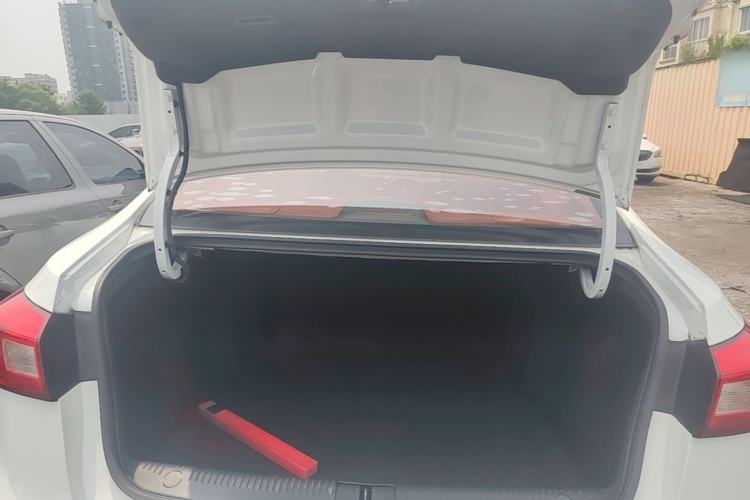 Used Roewe 360 2017 1.5L Automatic Luxury Edition Trunk