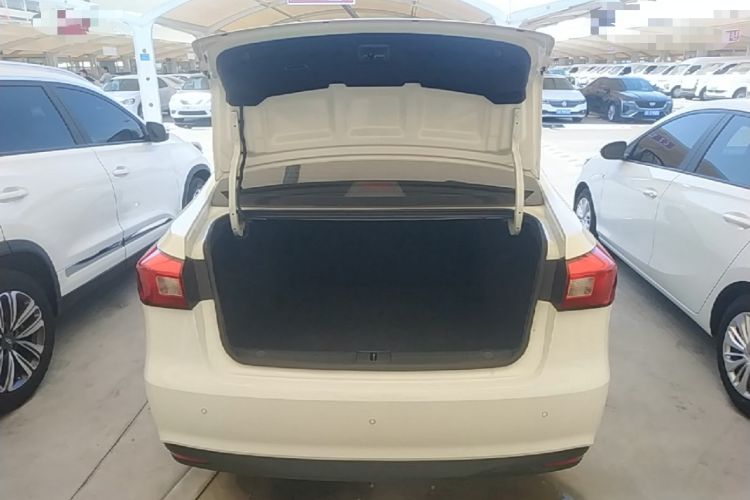 Used Roewe 360 2017 1.5L Automatic Luxury Edition Trunk