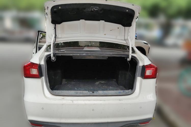 Used Roewe 360 2017 1.5L Manual Luxury Edition Trunk