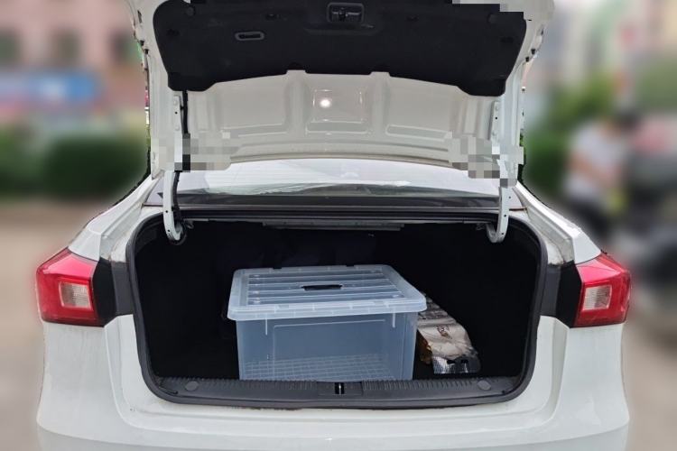Used Roewe 360 2017 1.5L Automatic Smart Screen Version Trunk