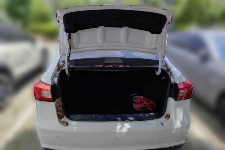Used Roewe 360 2017 1.5L Automatic Luxury Edition Trunk