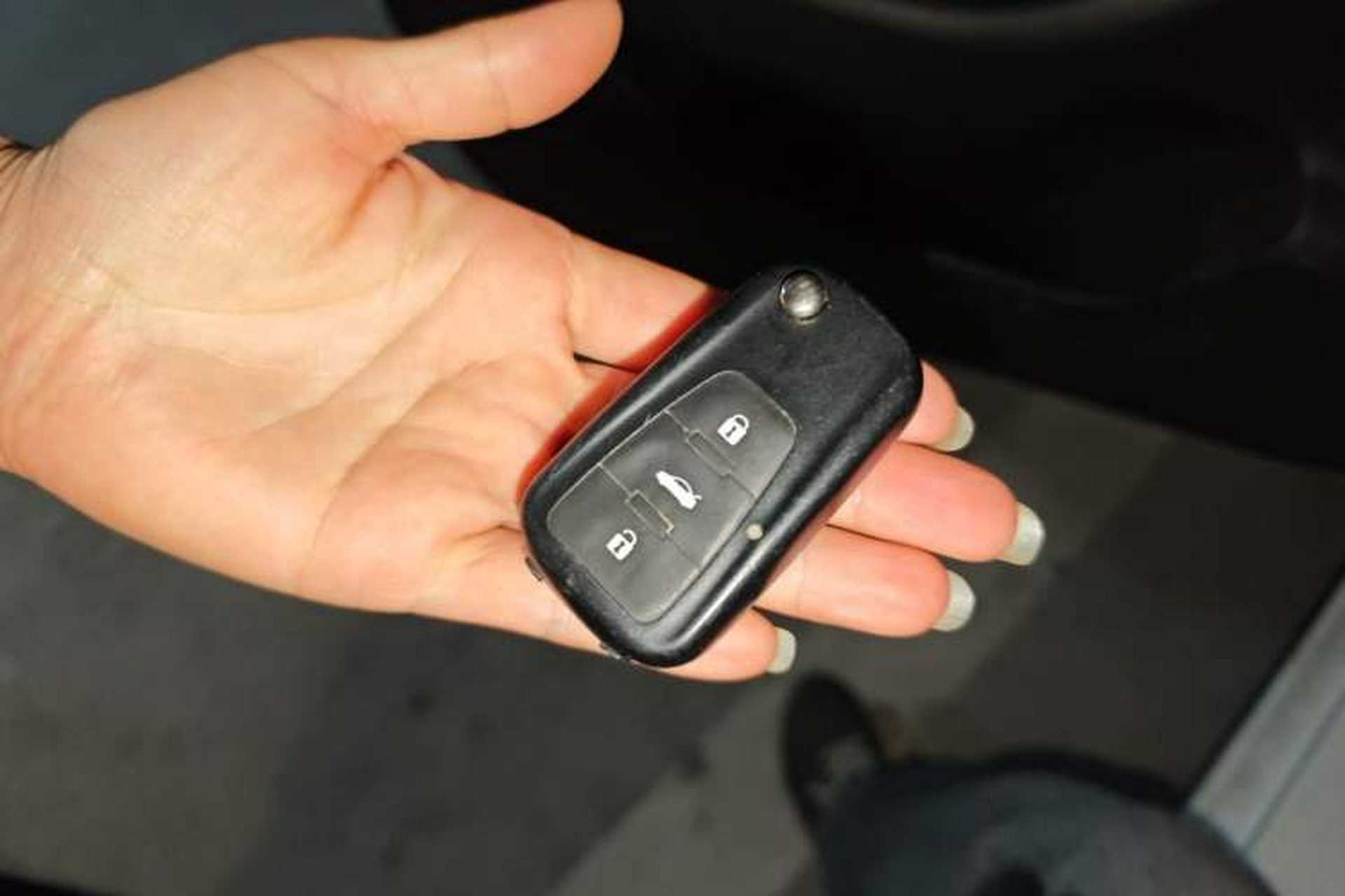 Used Roewe 360 2017 1.5L Automatic Luxury Edition Vehicle Key