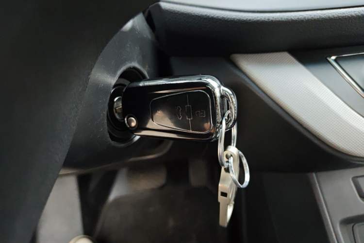 Used Roewe 360 2017 1.5L Automatic Smart Screen Version Vehicle Key