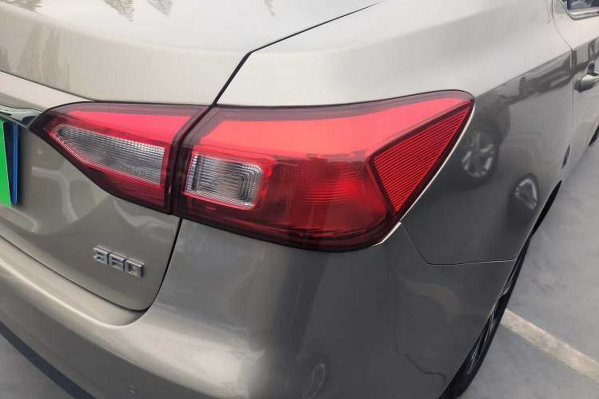 Used Roewe 360 2017 1.5L Automatic Luxury Edition Exterior 6