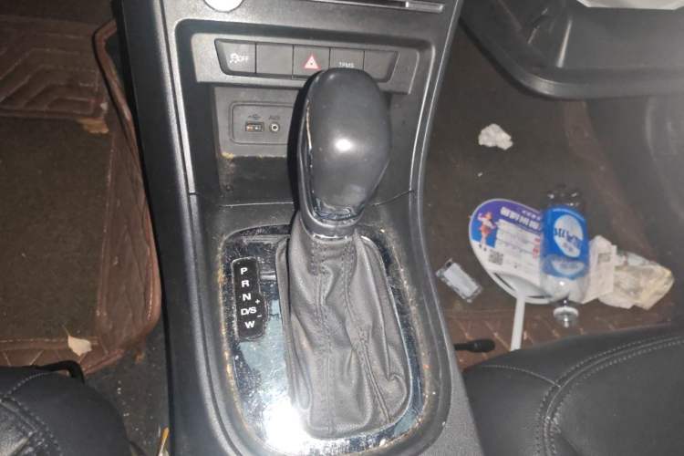 Used Roewe 360 2017 1.5L Automatic Luxury Edition Gear Lever