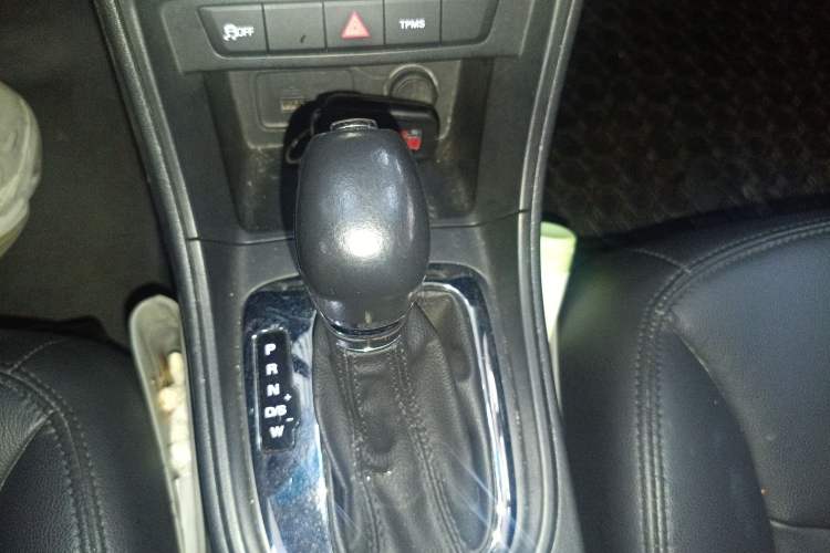 Used Roewe 360 2017 1.5L Automatic Luxury Edition Gear Lever