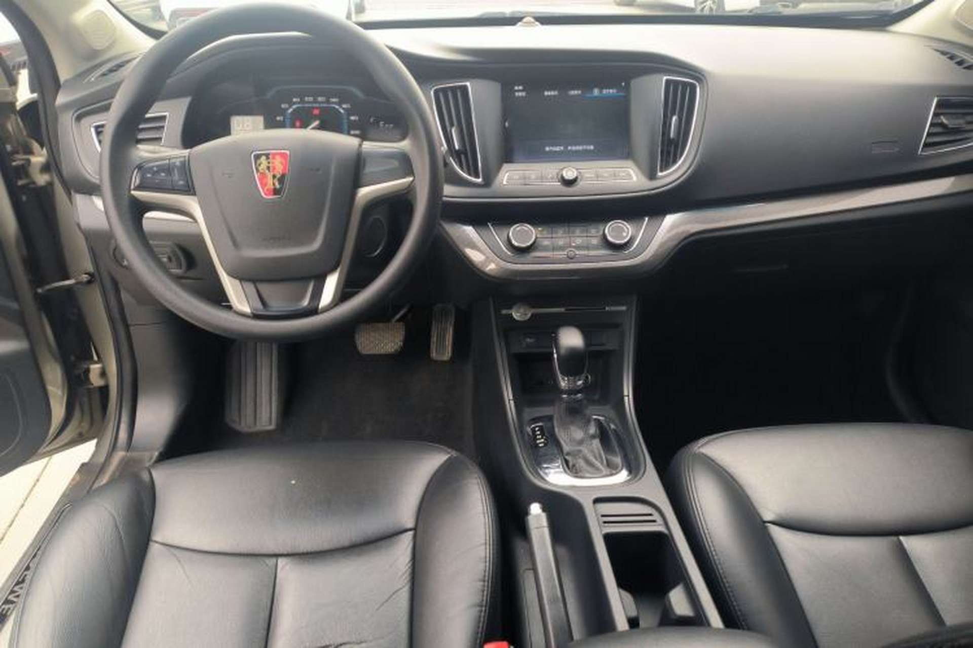 Used Roewe 360 2017 1.5L Automatic Luxury Edition Interior 2