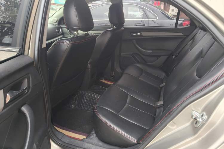 Used Roewe 360 2017 1.5L Automatic Smart Screen Version Interior 3