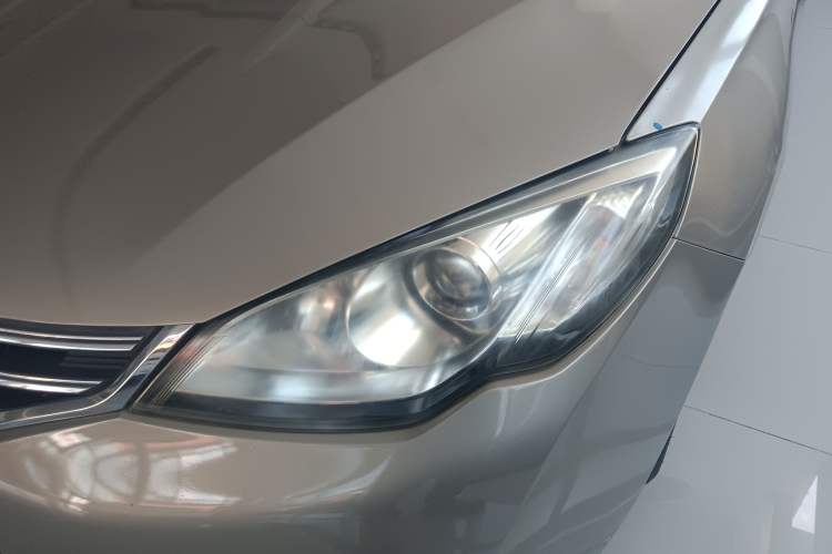 Used Roewe 360 2017 1.5L Automatic Smart Screen Version Left Front Headlight