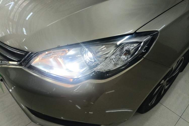 Used Roewe 360 2017 1.5L Automatic Luxury Edition Left Front Headlight