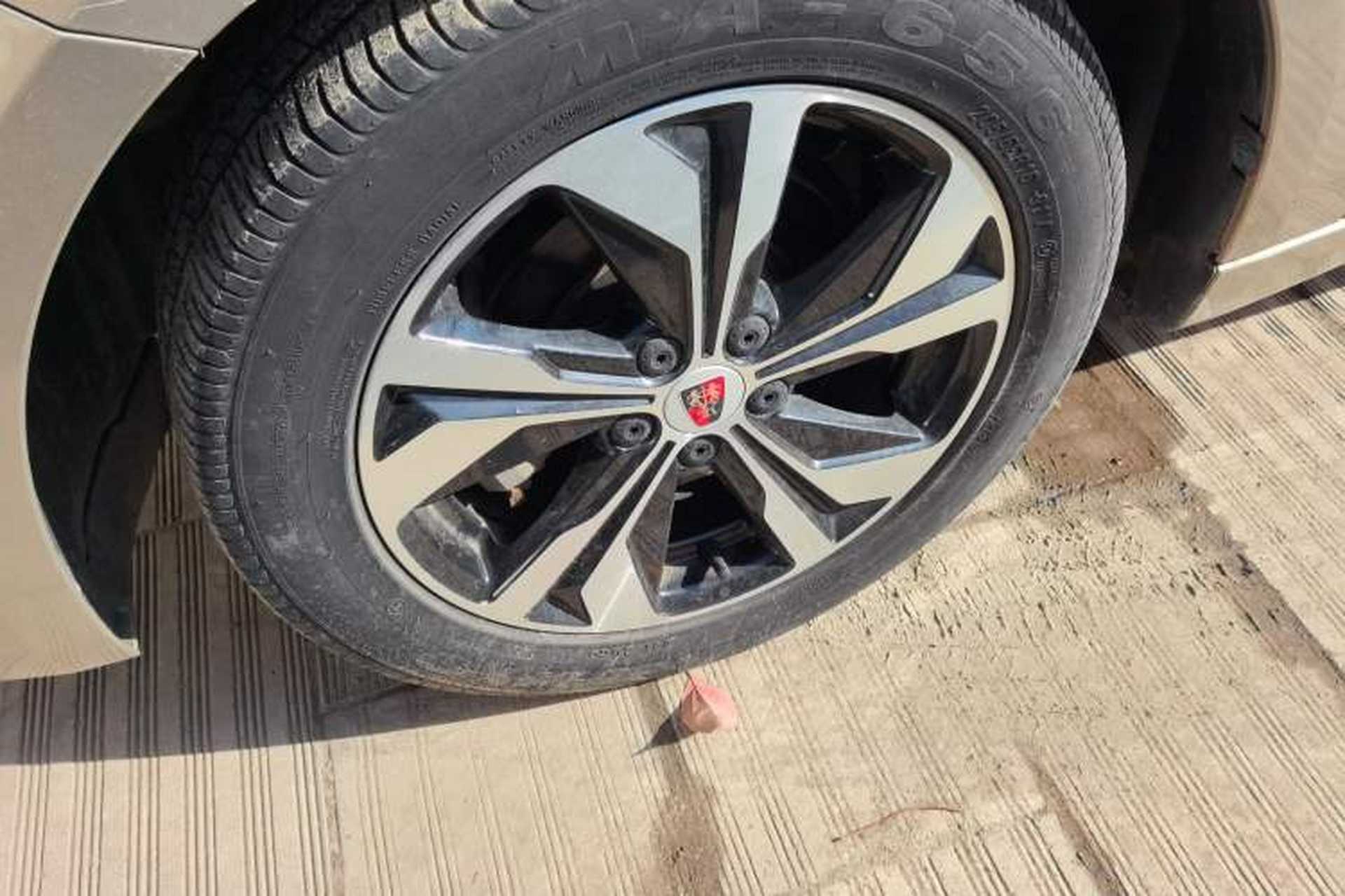 Used Roewe 360 2017 1.5L Automatic Luxury Edition Left Front Wheel Hub