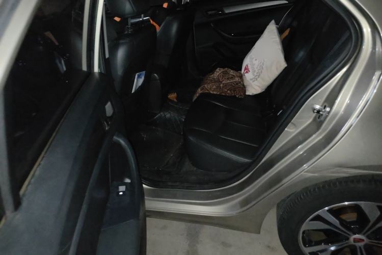 Used Roewe 360 2017 1.5L Automatic Luxury Edition Left Rear Seat