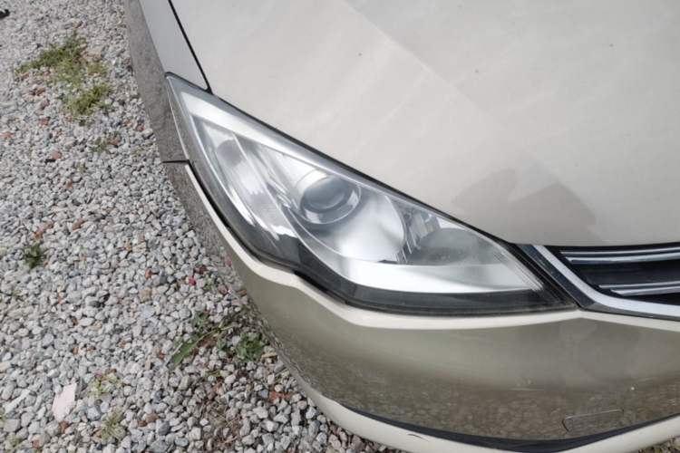 Used Roewe 360 2017 1.5L Automatic Luxury Edition Right Front Headlight