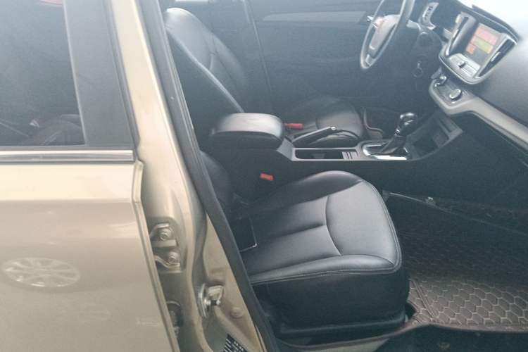Used Roewe 360 2017 1.5L Automatic Smart Screen Version Right Front Seat