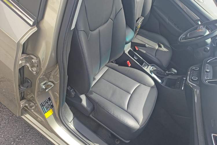 Used Roewe 360 2017 1.5L Automatic Luxury Edition Right Front Seat