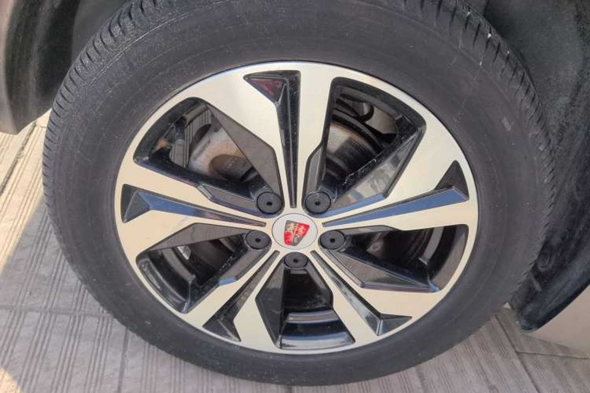 Used Roewe 360 2017 1.5L Automatic Luxury Edition Right Rear Wheel Hub