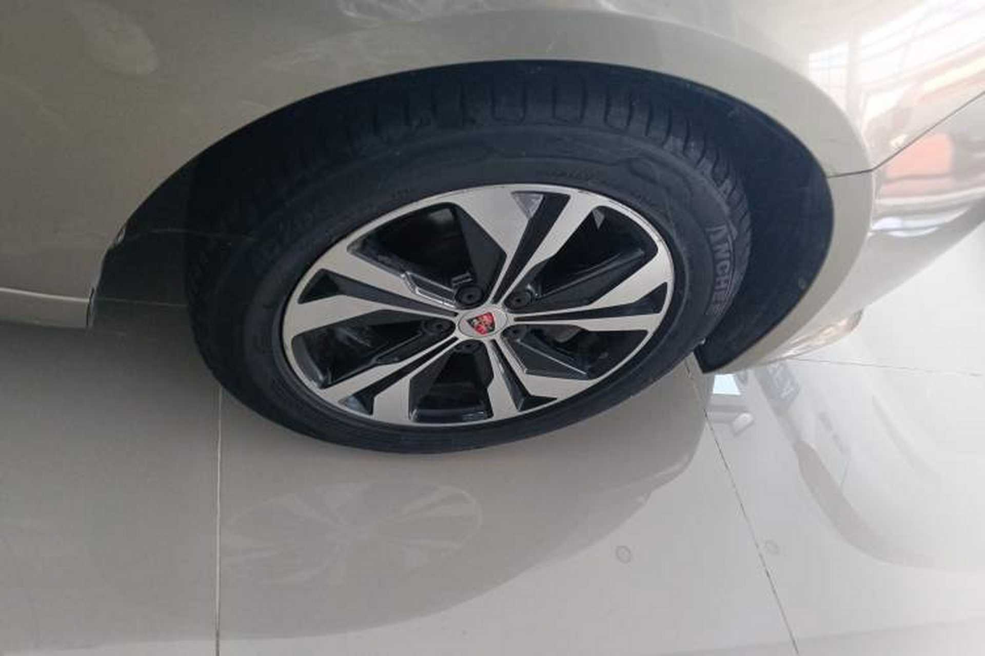 Used Roewe 360 2017 1.5L Automatic Smart Screen Version Right Rear Wheel Hub