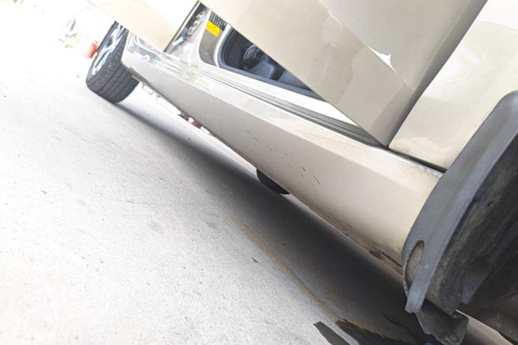 Used Roewe 360 2017 1.5L Automatic Luxury Edition Right Side Sill