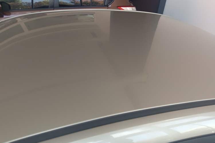 Used Roewe 360 2017 1.5L Automatic Smart Screen Version Roof