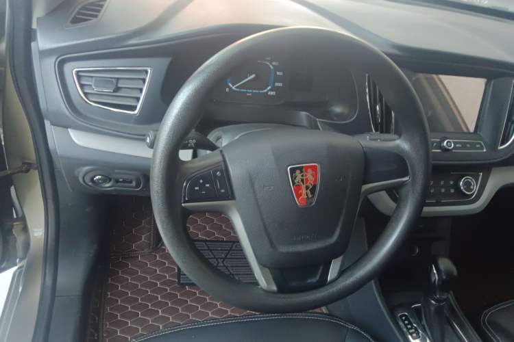 Used Roewe 360 2017 1.5L Automatic Smart Screen Version Steering Wheel