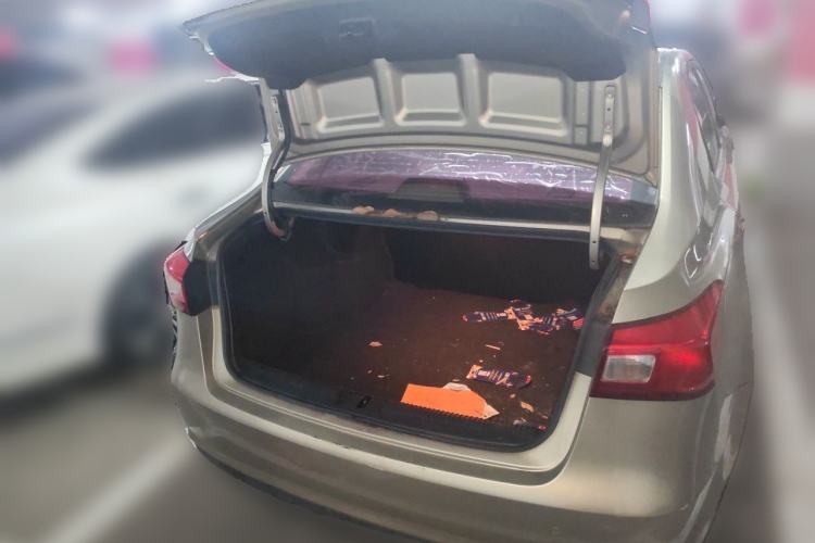 Used Roewe 360 2017 1.5L Automatic Luxury Edition Trunk