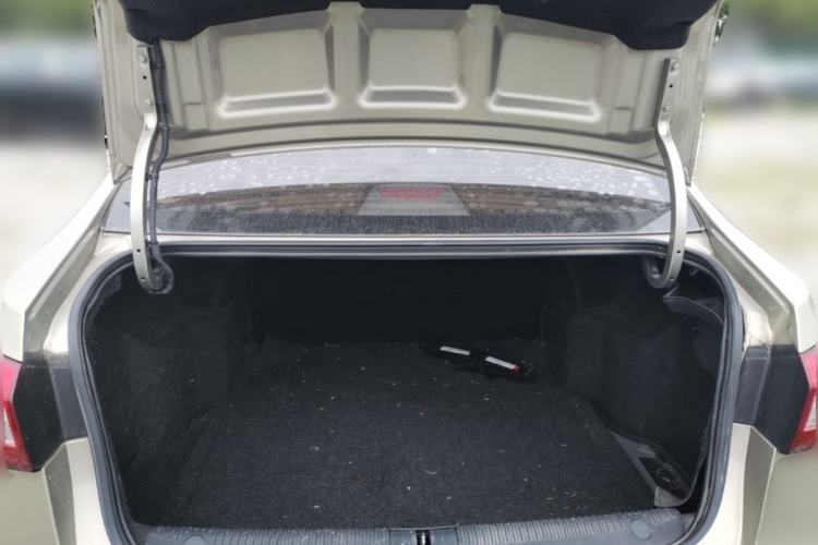Used Roewe 360 2017 1.5L Automatic Luxury Edition Trunk