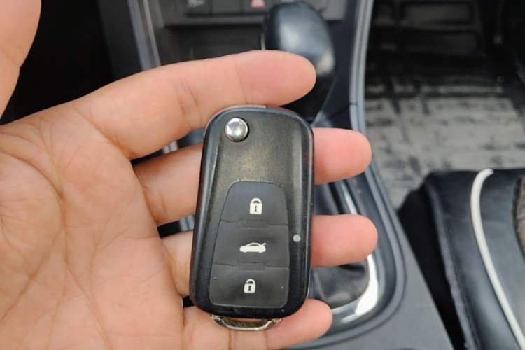 Used Roewe 360 2017 1.5L Automatic Luxury Edition Vehicle Key